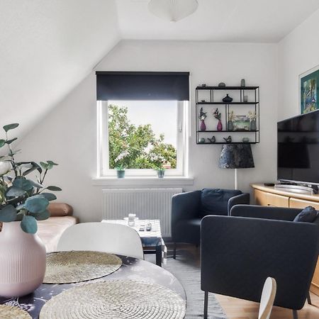 Lovely Top Floor Apart Copenhagen Near Airport, Metro And The Beach Экстерьер фото